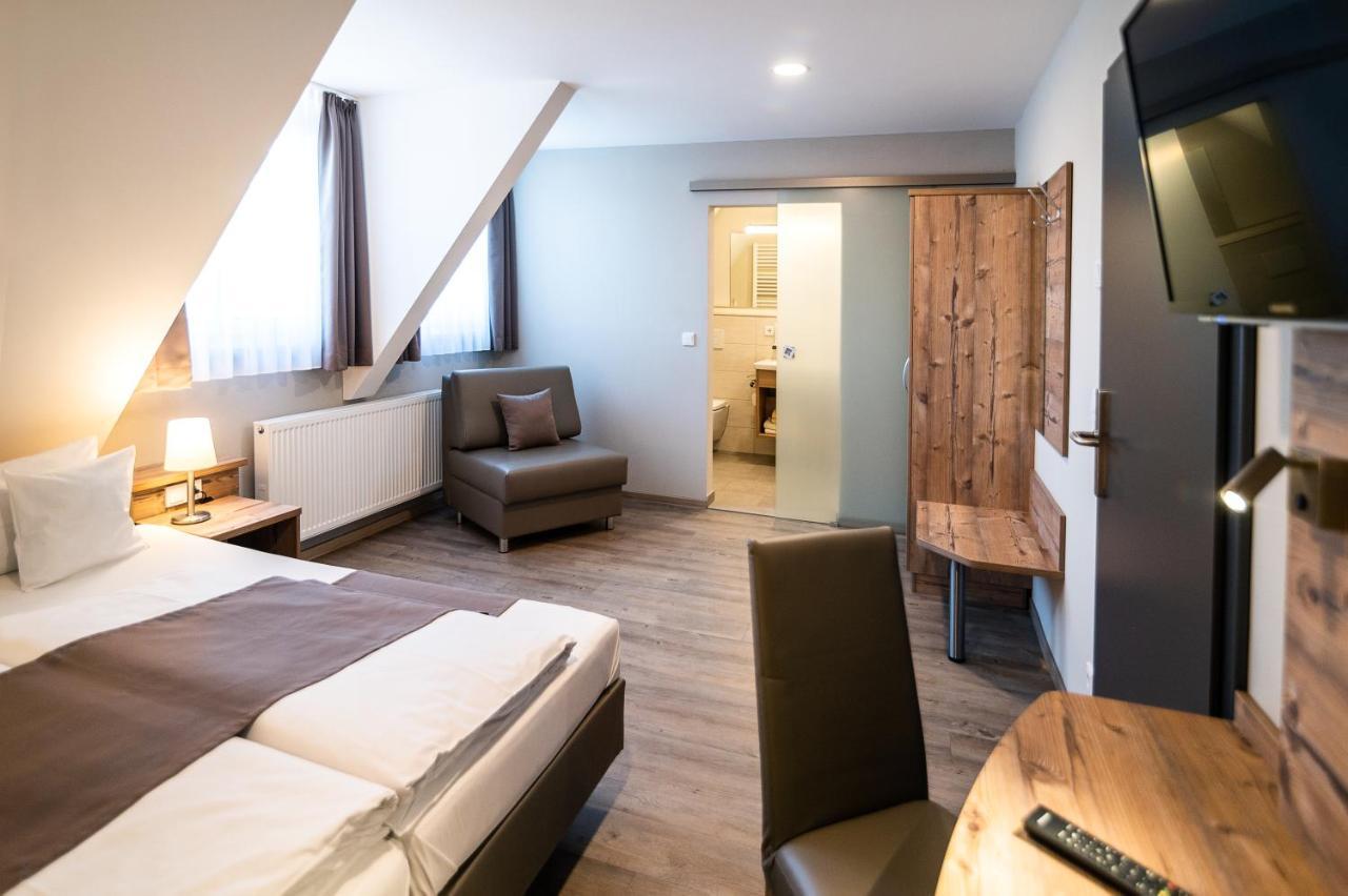 Hotel-Gasthof Neue Post Leutershausen  Dış mekan fotoğraf