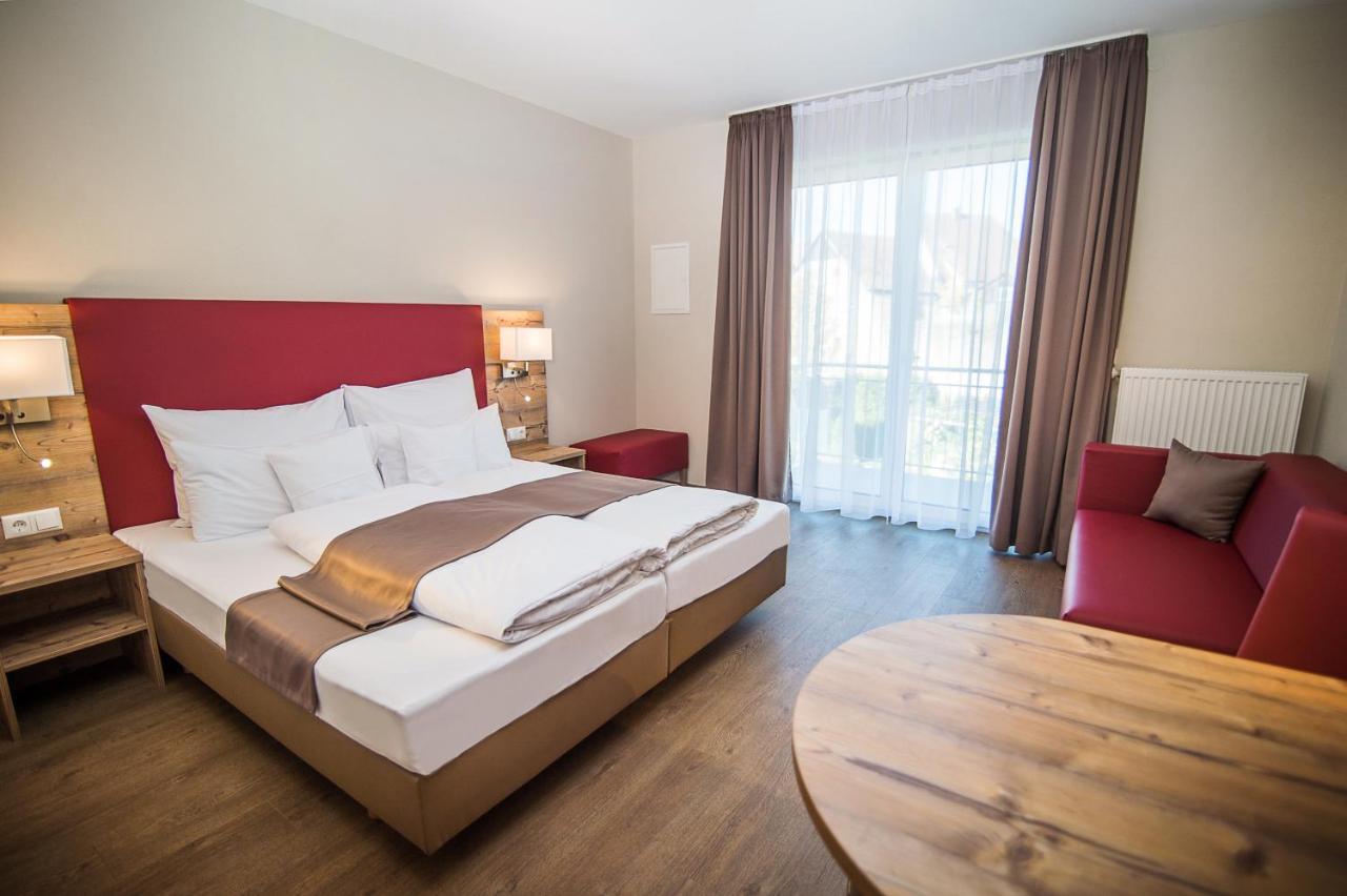 Hotel-Gasthof Neue Post Leutershausen  Dış mekan fotoğraf