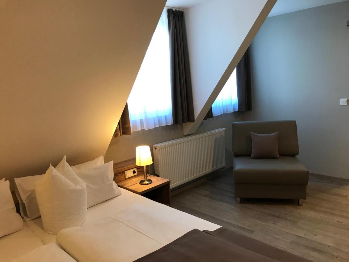 Hotel-Gasthof Neue Post Leutershausen  Dış mekan fotoğraf